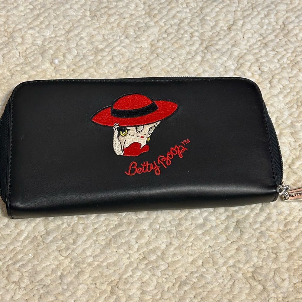 Wallet - Picture 1 of 2